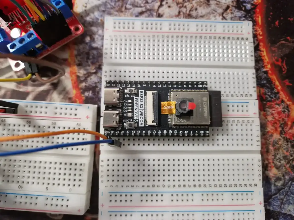 ESP32-S3