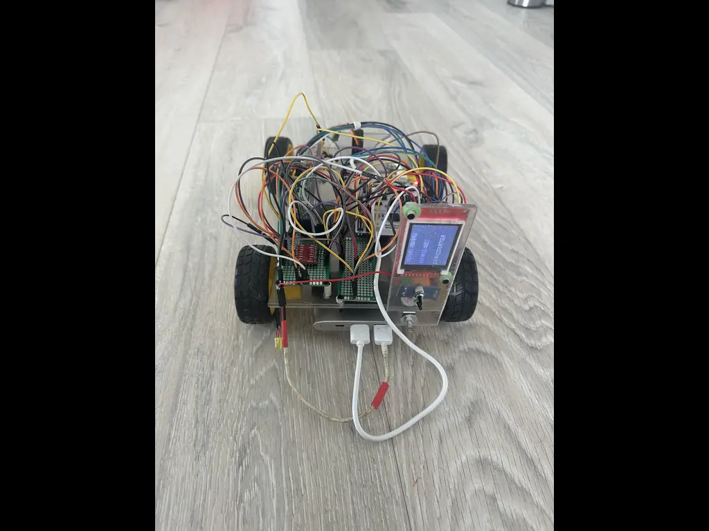 First Hardware Prototype (One Motor, 4 Buzzers)