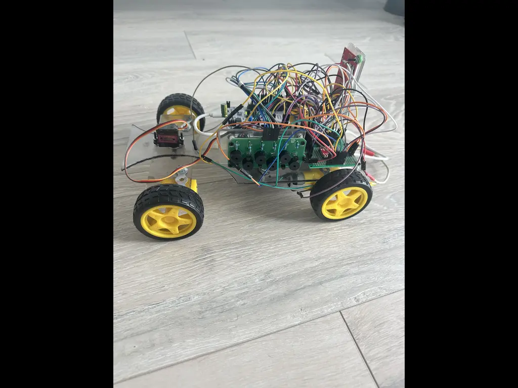 First Hardware Prototype (One Motor, 4 Buzzers)